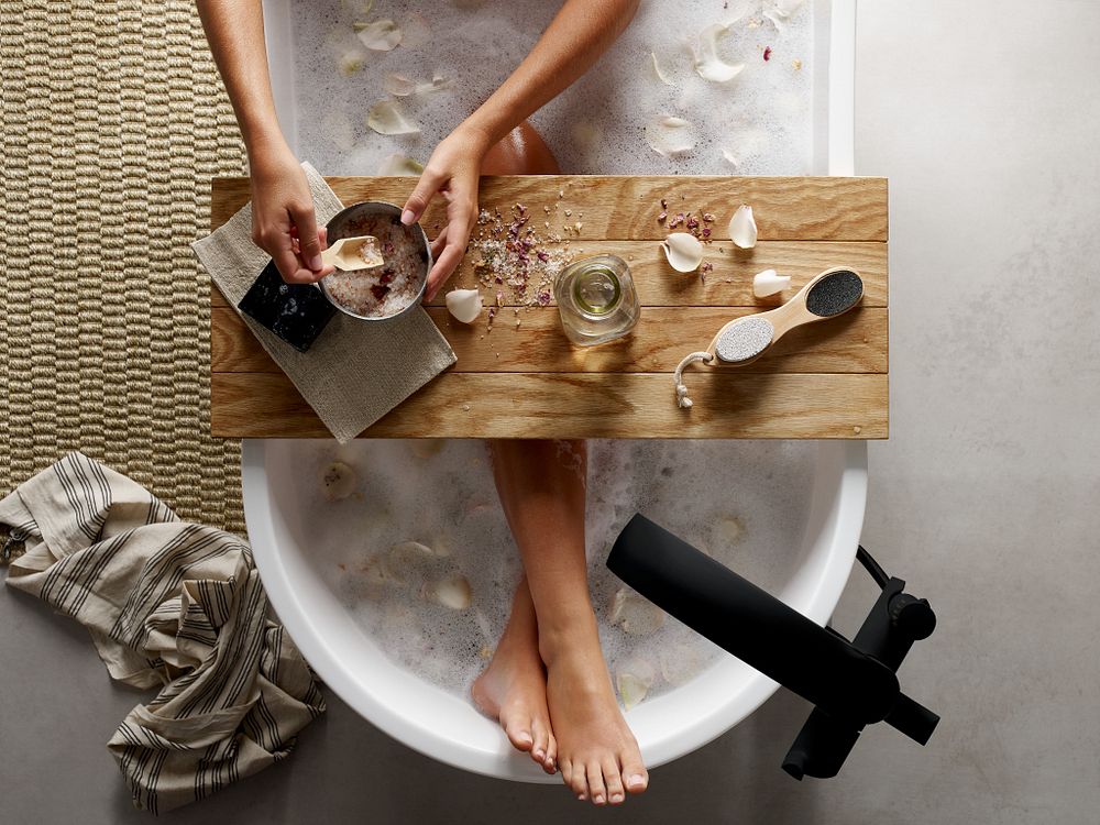 Doux One-Handle Tub Filler including Handheld Shower