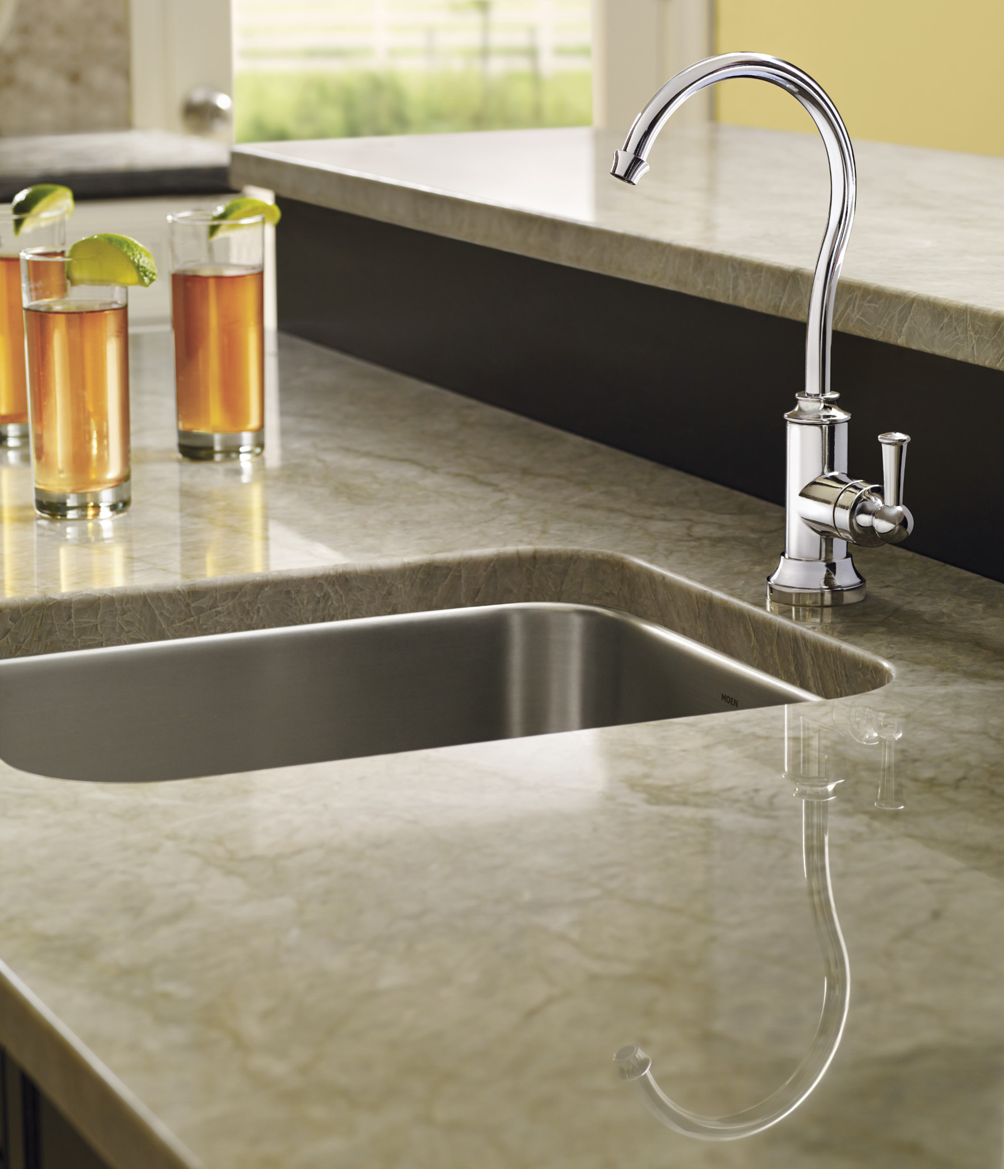 Moen S5510 Sip Traditional Chrome One-Handle High Arc Beverage Faucet
