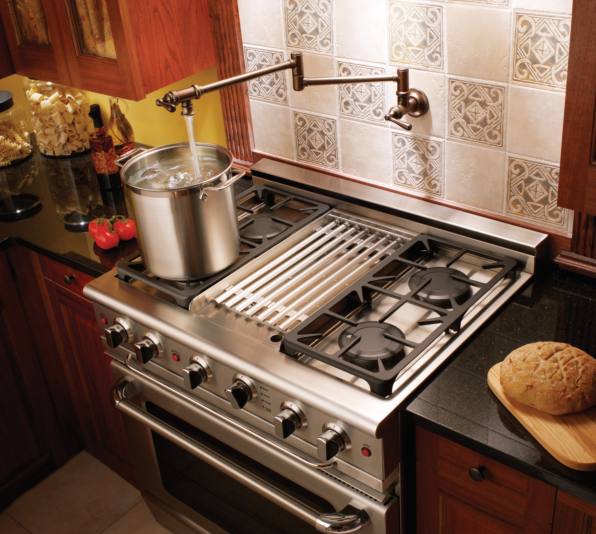 Moen S664 Traditional Wall Mount Swing Arm Pot Filler