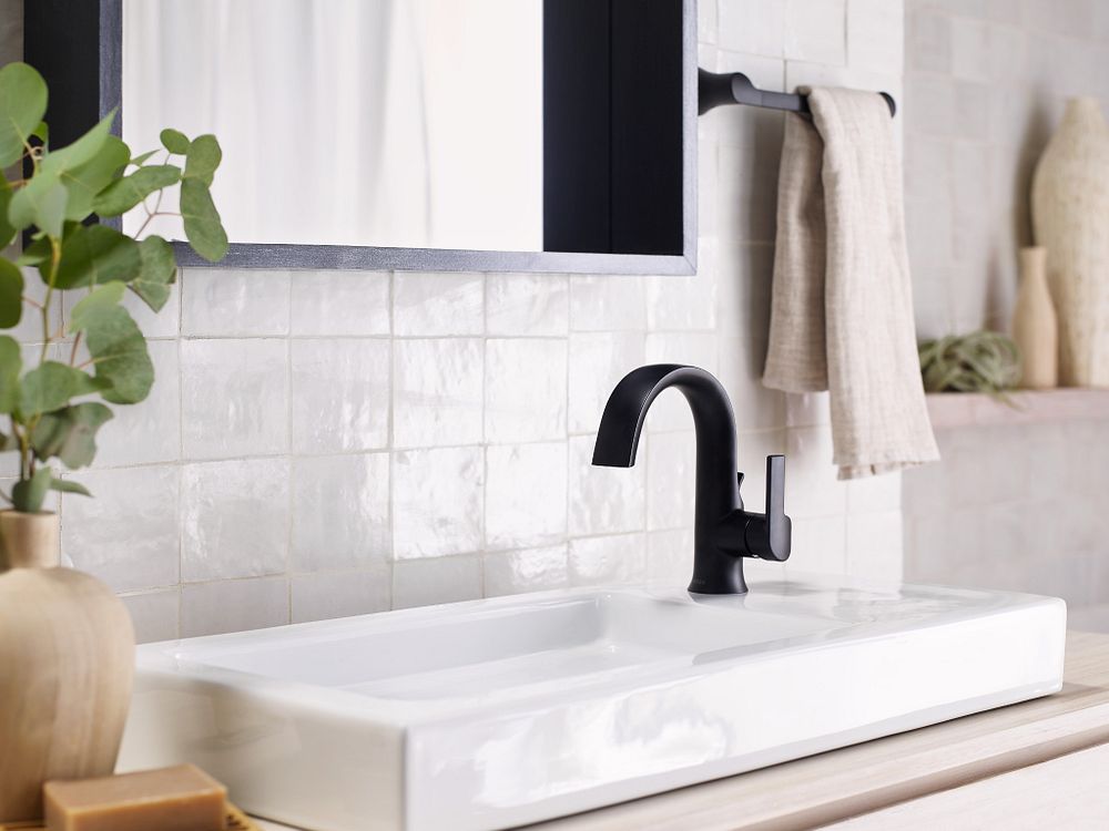 Doux One-handle Bathroom Sink Faucet