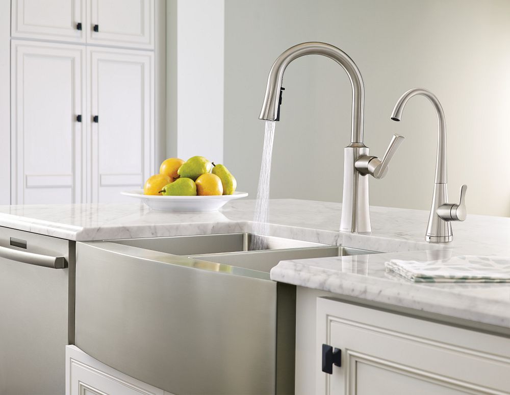 Sip Transitional One-Handle High Arc Beverage Faucet