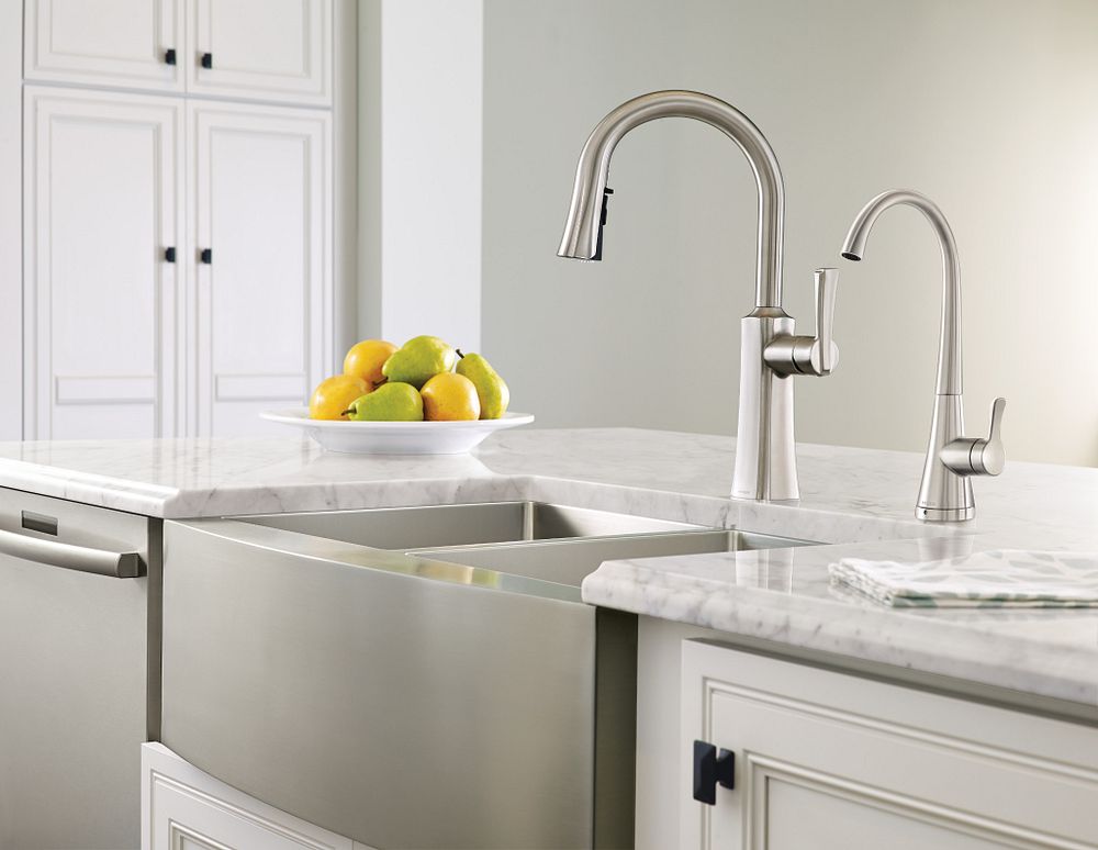 Sip Transitional One-Handle High Arc Beverage Faucet