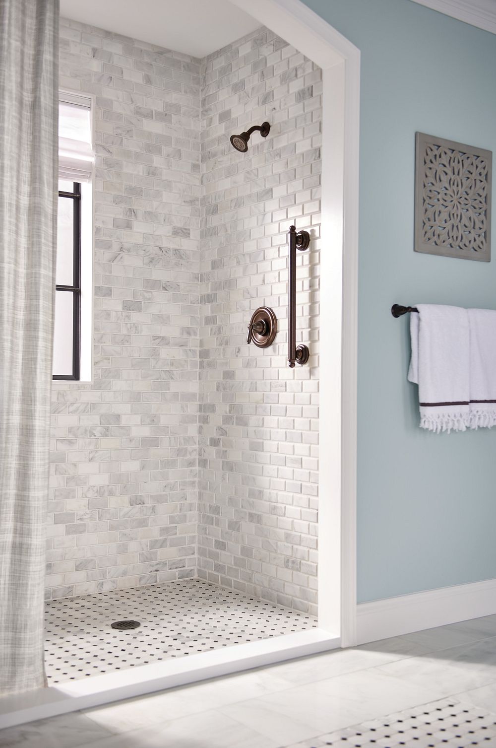 Brushed nickel Posi-Temp(R) shower only