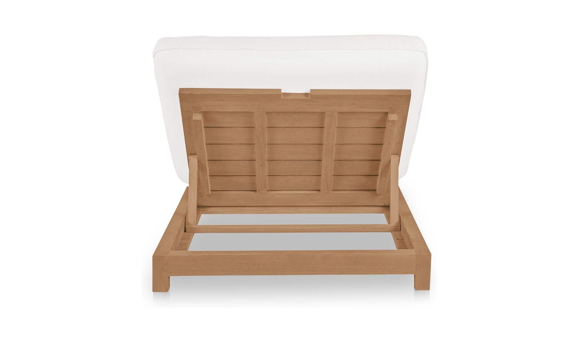 Moes Enzo Outdoor Adjustable Lounge Chair White TA-1002