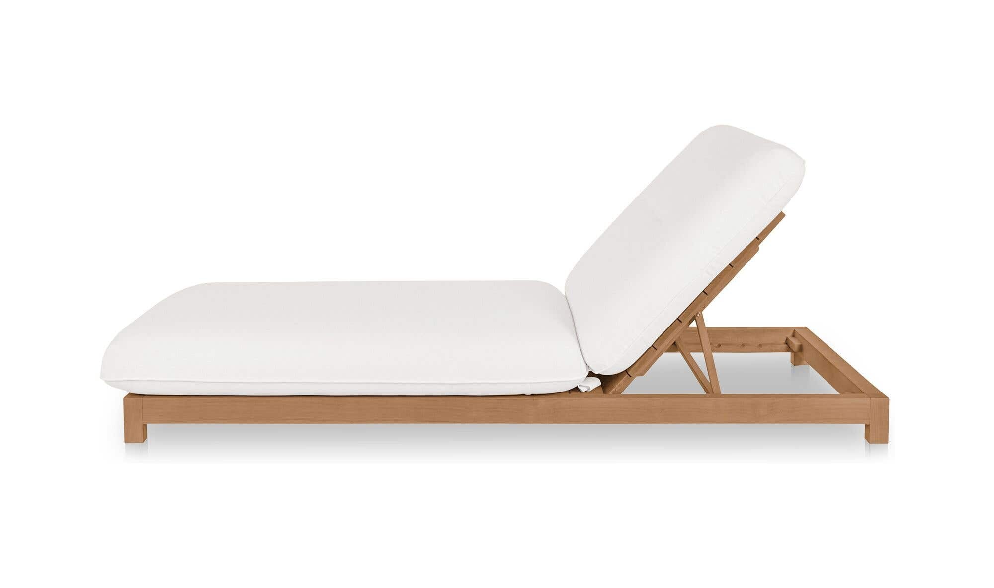 Moes Enzo Outdoor Adjustable Lounge Chair White TA-1002