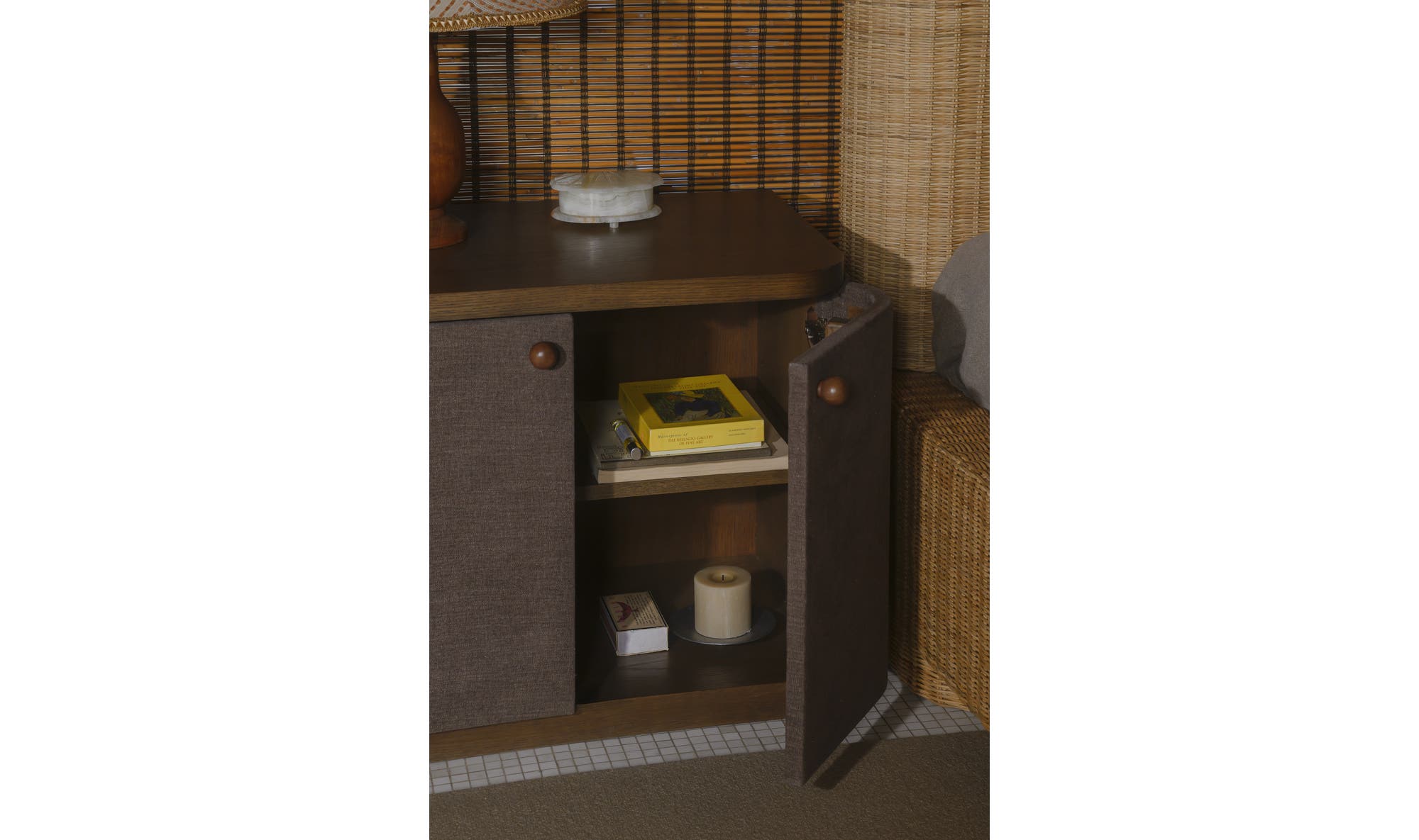 Moes Simone Nightstand TU-1002