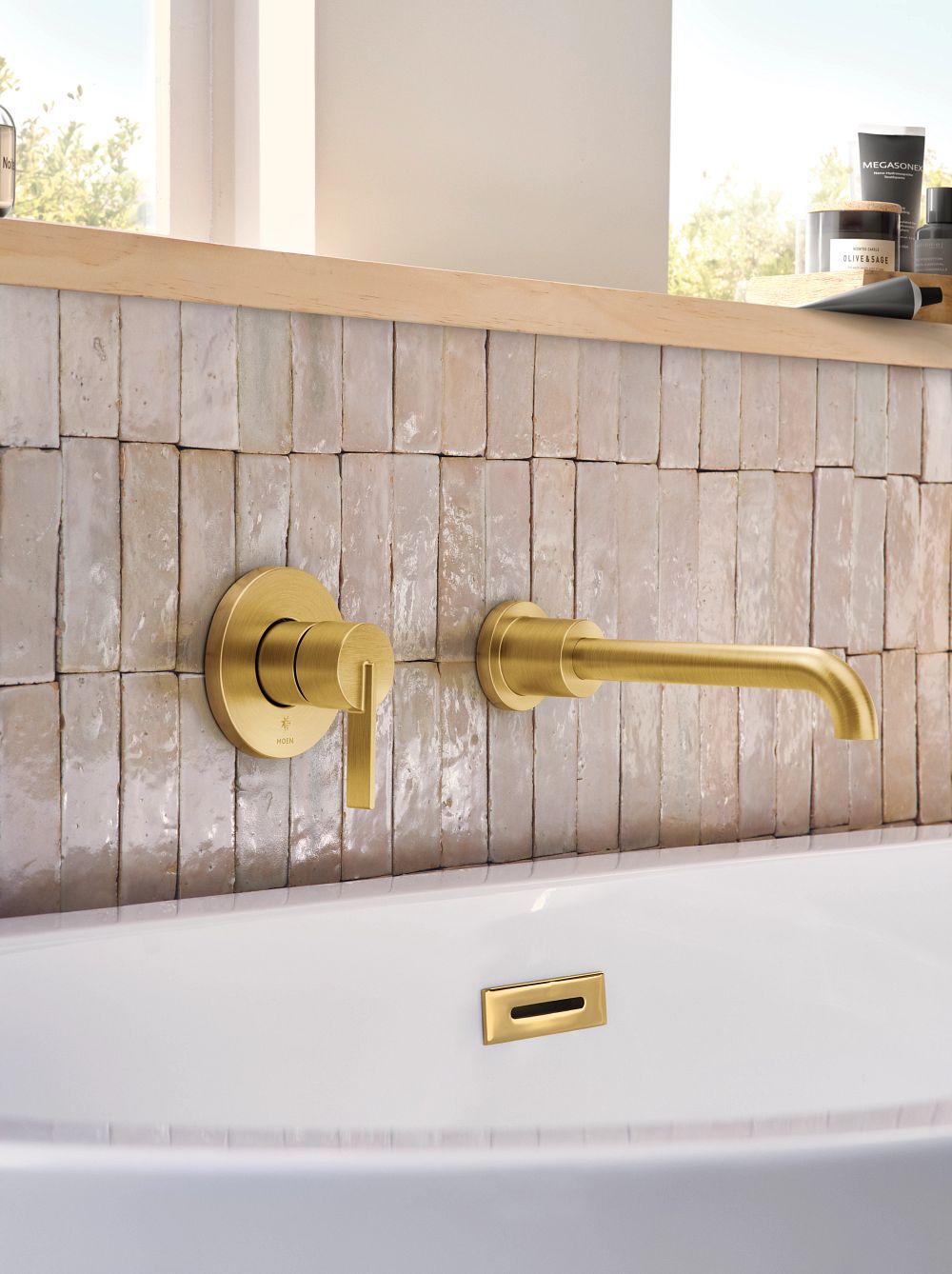 Cia Wall Mount Tub Filler Trim