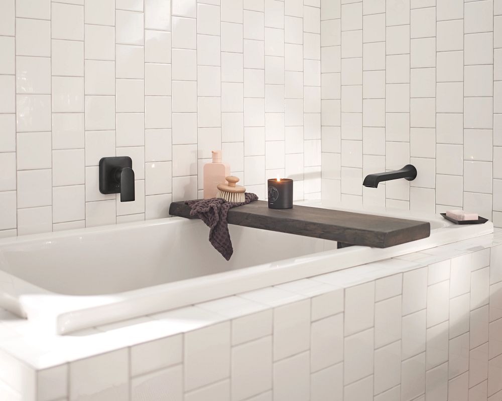Genta LX Wall Mount Tub Filler Trim