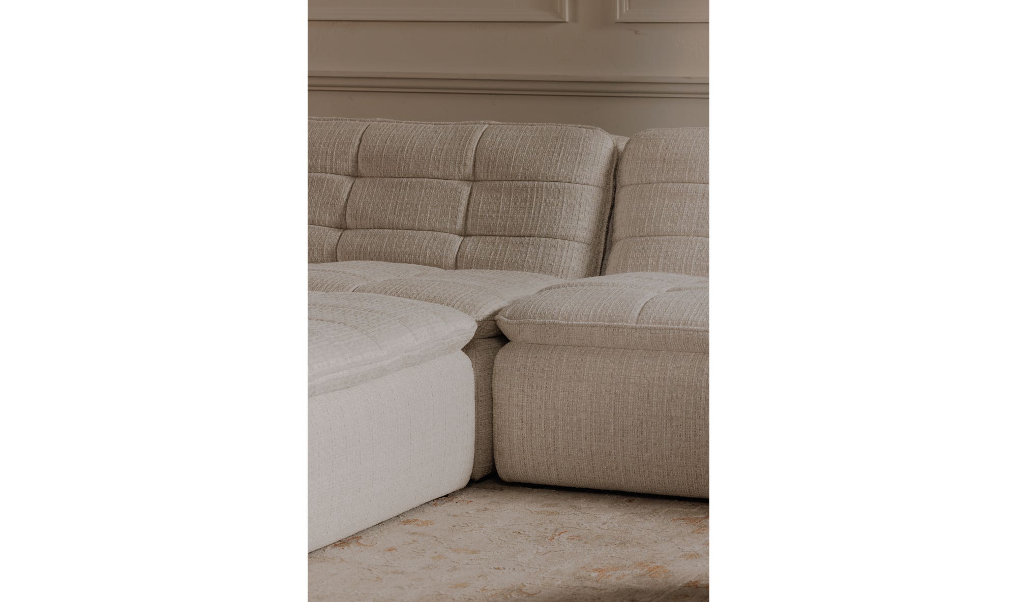 Moes Lino Lounge Modular Sectional XQ-1029