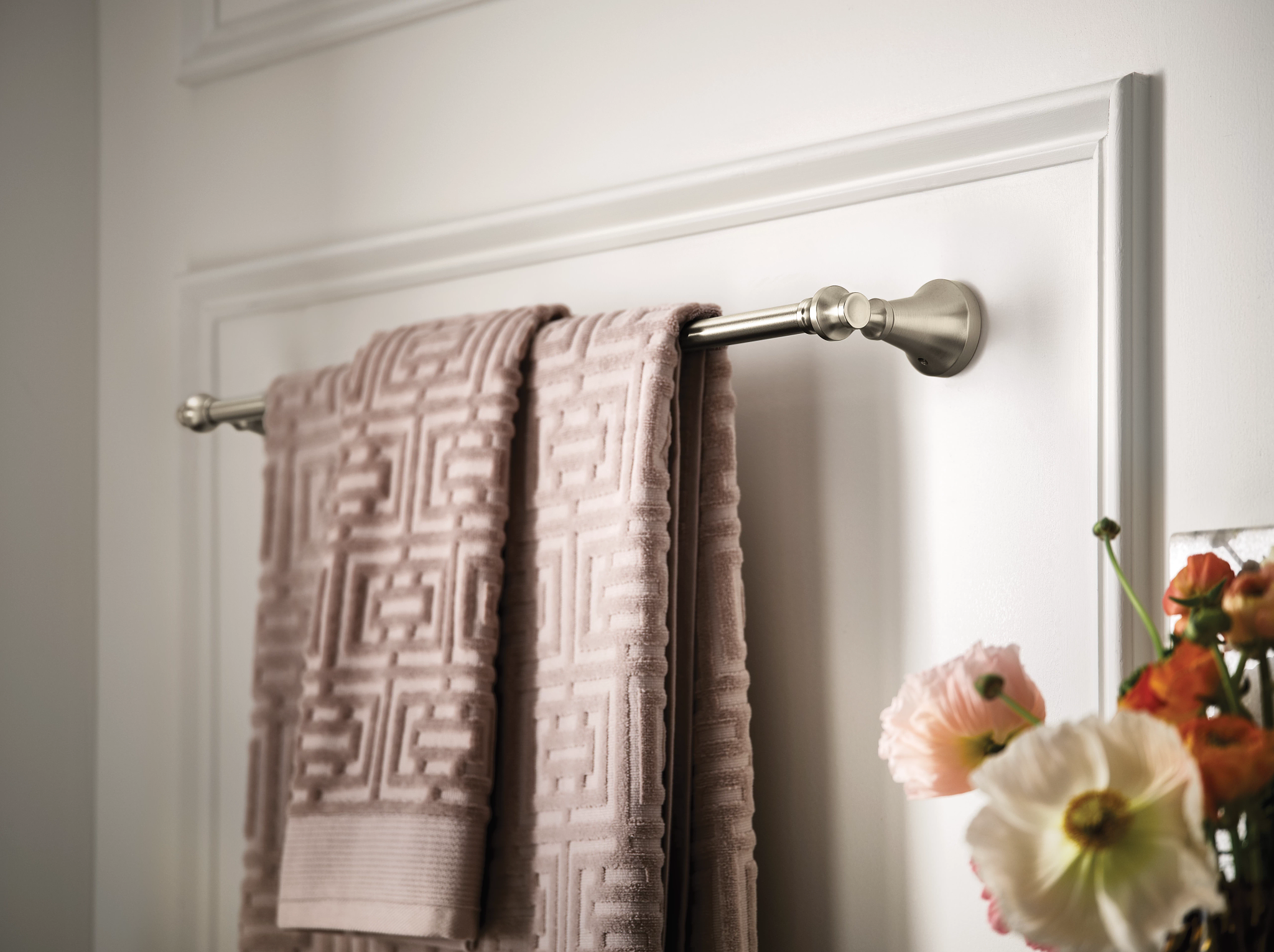 Moen YB0518 Colinet Chrome towel bar