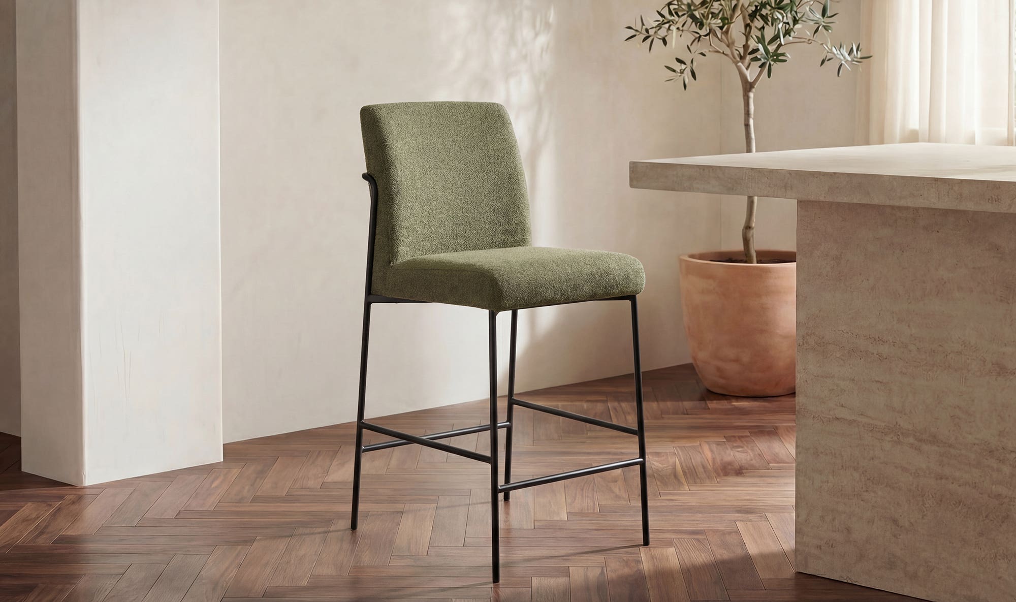 Moes Danny Counter Stool YM-1031