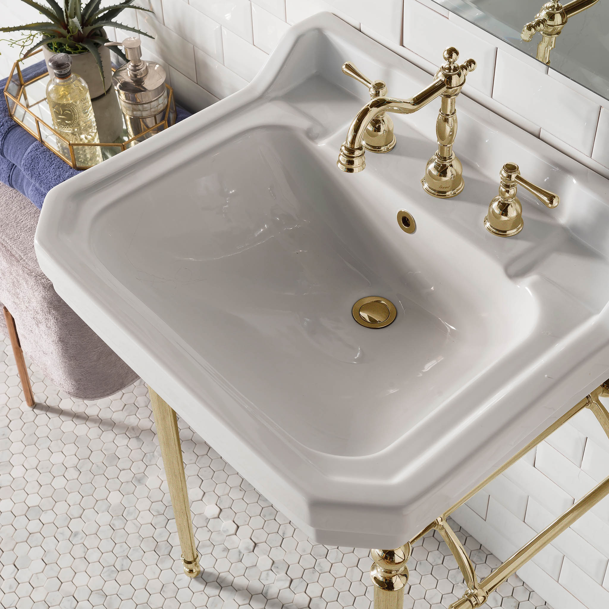James Martin Wellington 24" Single Console Sink with Stand